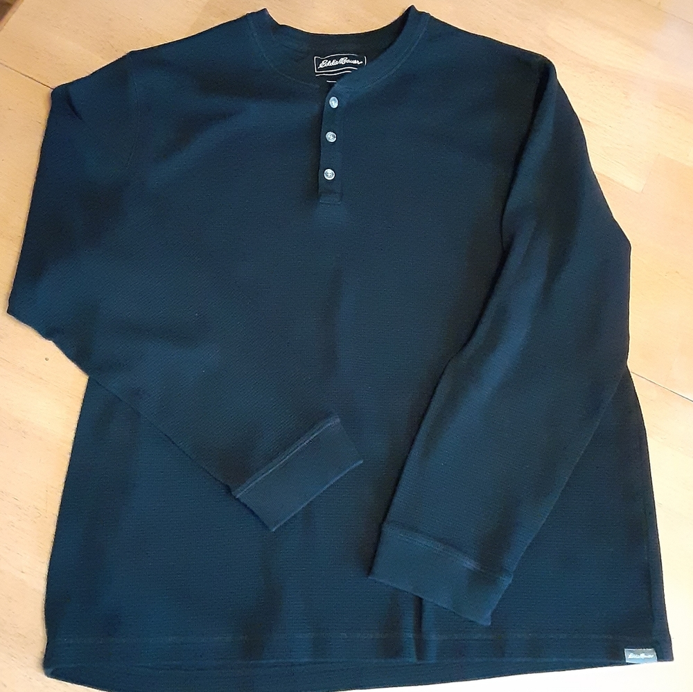 EDDIE BAUER THERMAL WAFFLE KNIT HENLEY in BLACK, MENS SIZE 2XL.